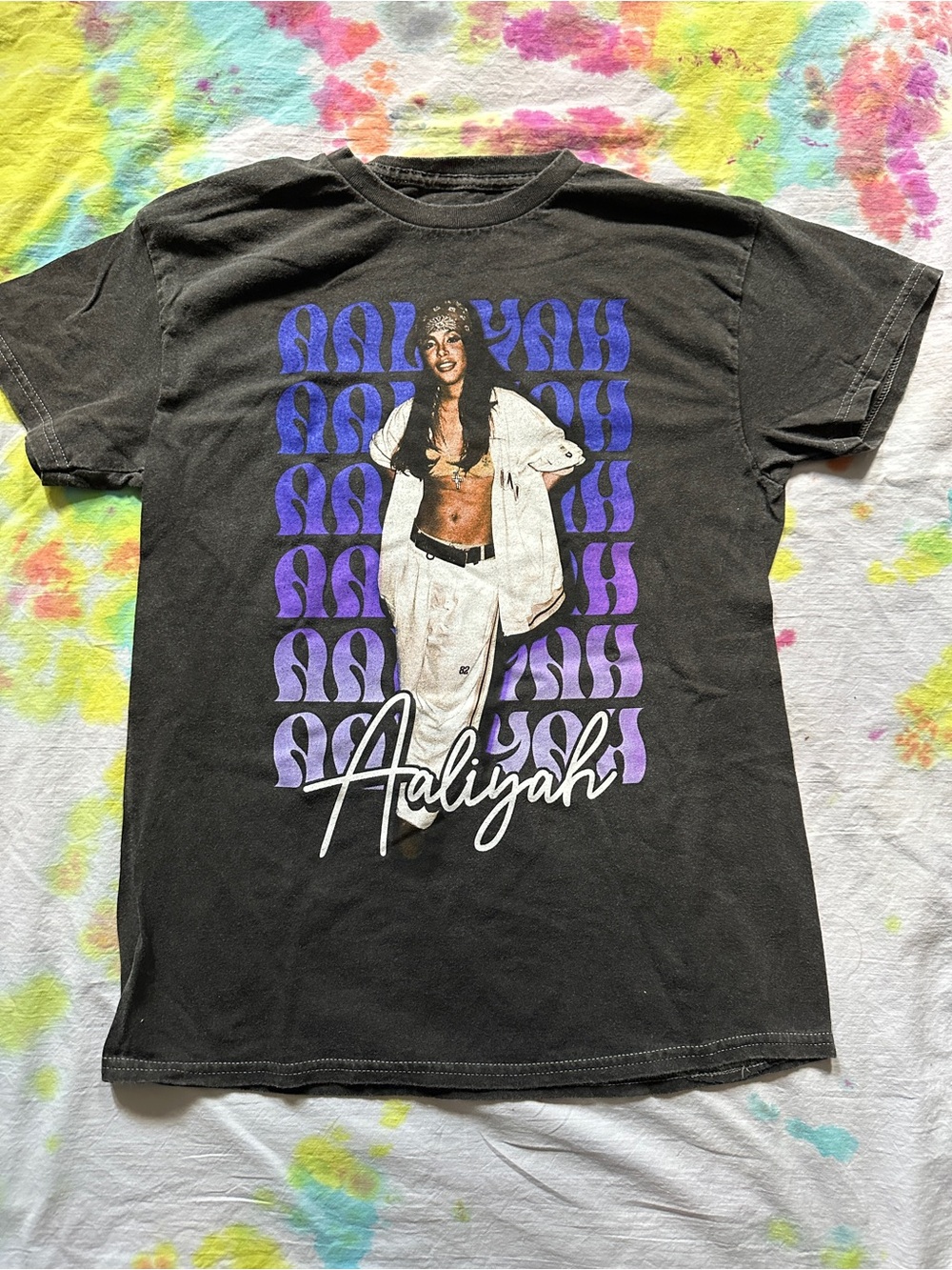 Singer Aaliyah Vintage t-shirt band tee Unisex size small